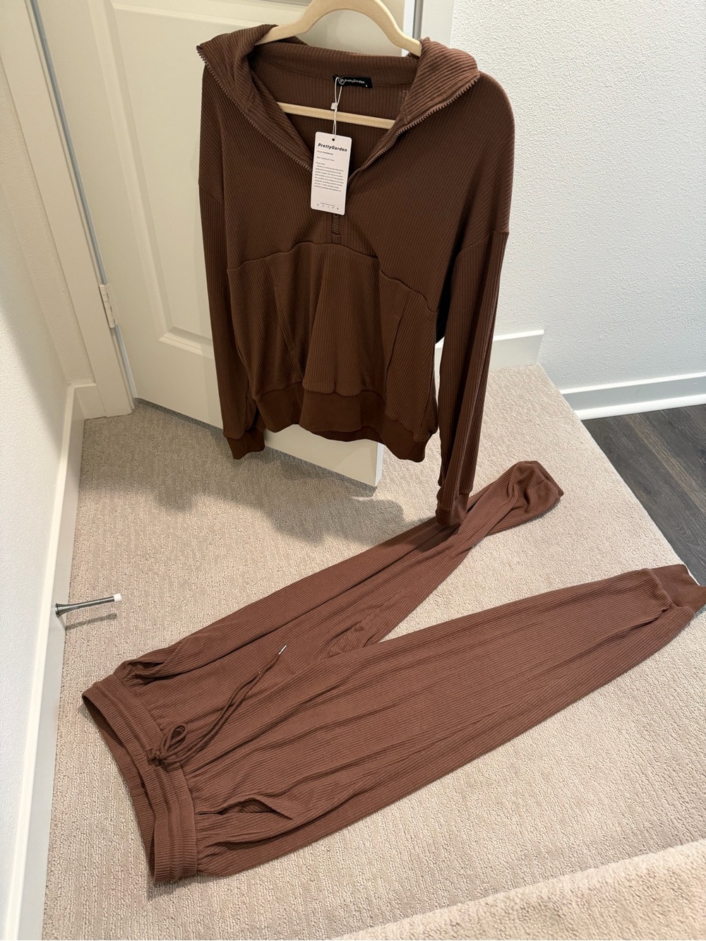 Ribbed Hoodie & Jogger Set - Brown